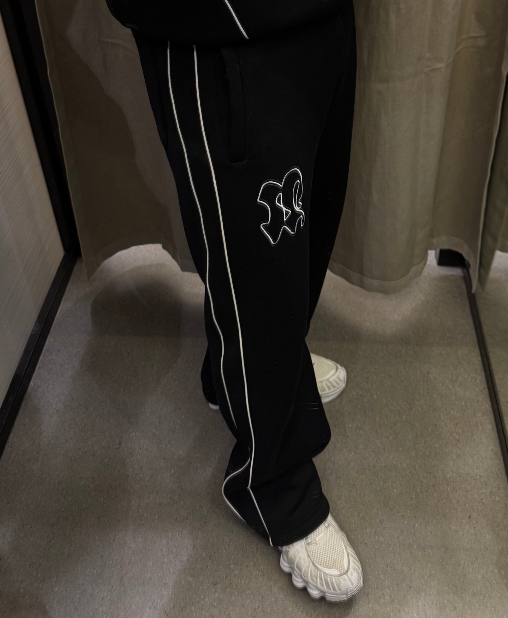 Black White N Jogger