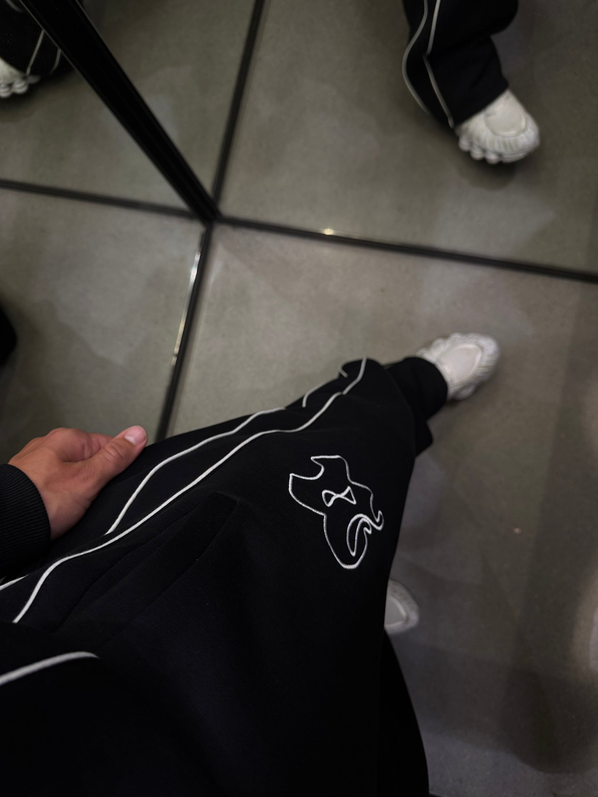 Black White N Jogger