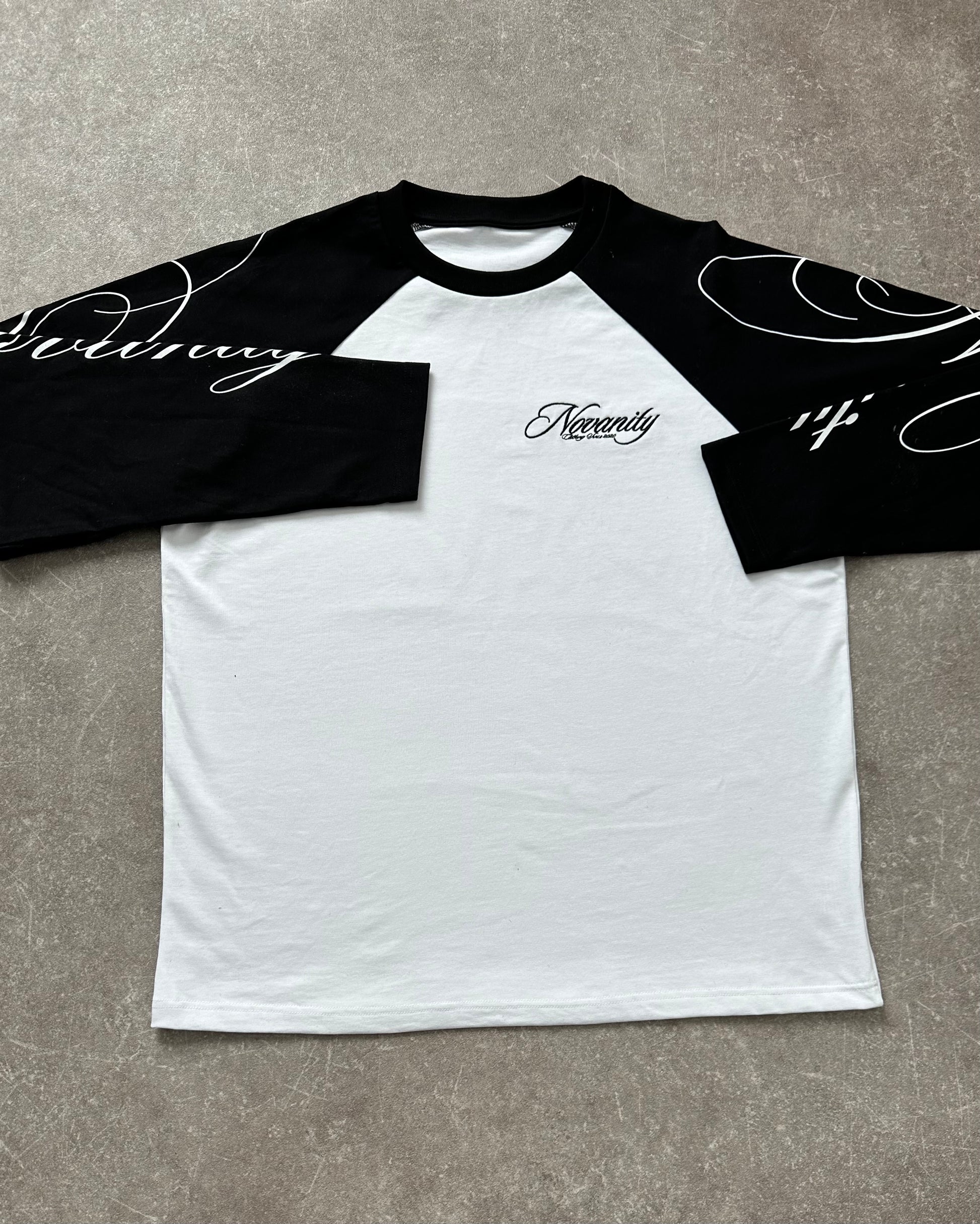 Novanity Longsleeve black/white